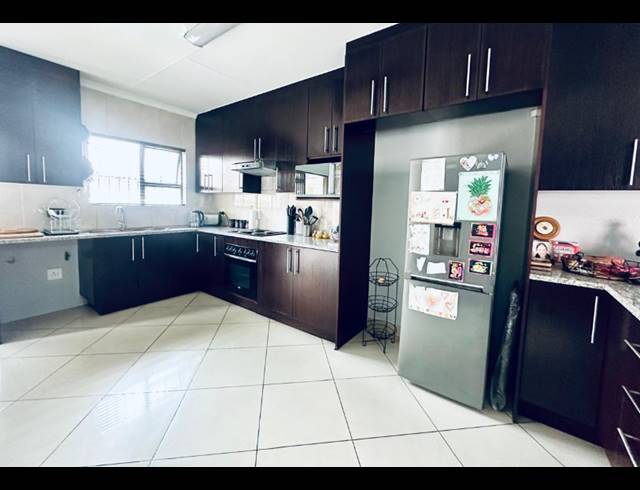 3 BEDROOM HOUSE FOR SALE IN NEW REDRUTH